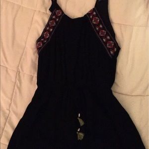 Very cute romper. great for summer.